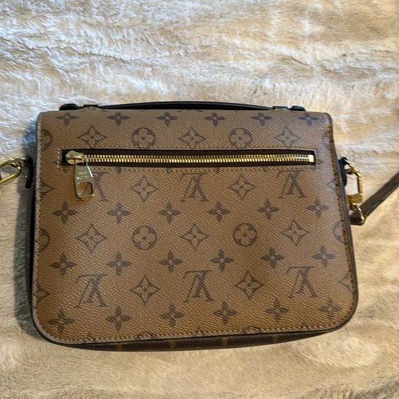 Louis Vuitton - Pochette Métis Reverse - Picture 4 of 6